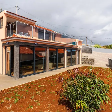 Villa Casa Por Do Sol Ll Arco da Calheta (Madeira)