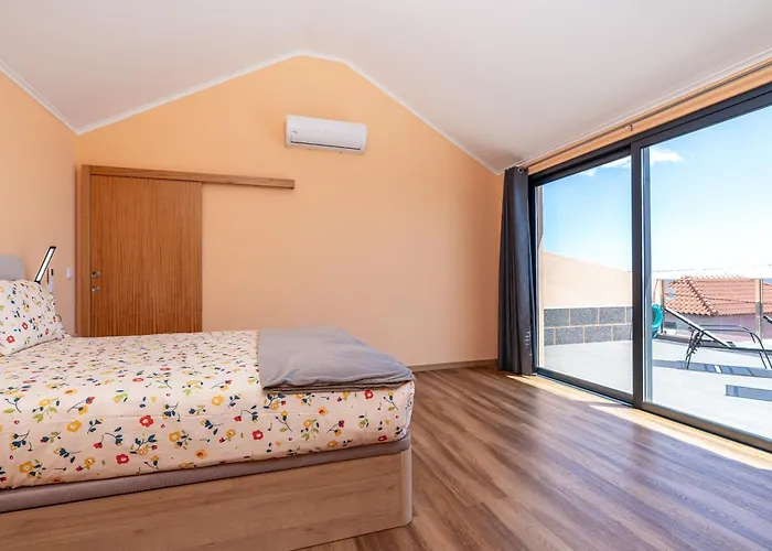 Casa Por Do Sol Ll Arco da Calheta (Madeira)